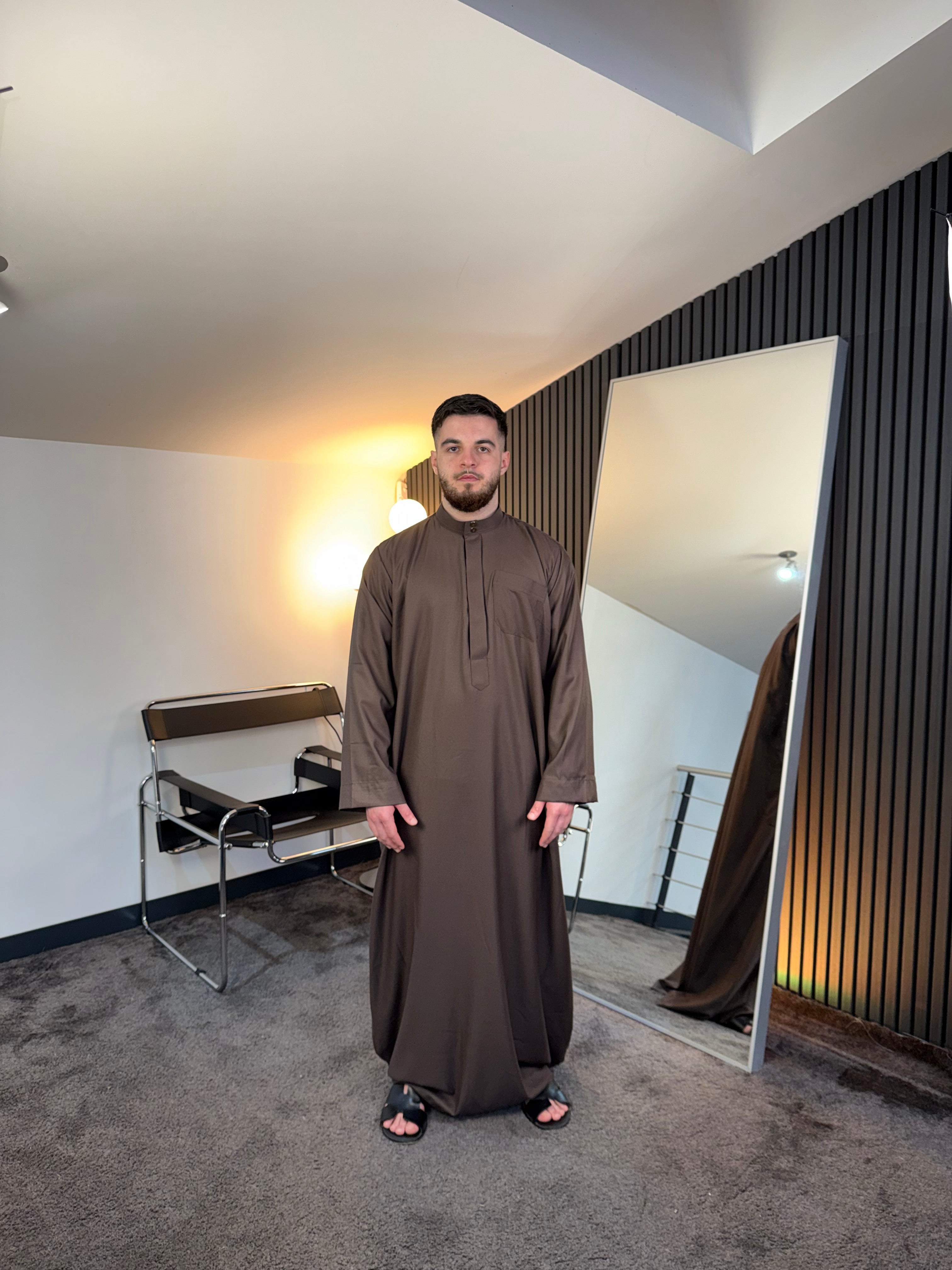 N°5 - LE QAMIS SAOUDIEN MARRON PRESTIGE HOMME