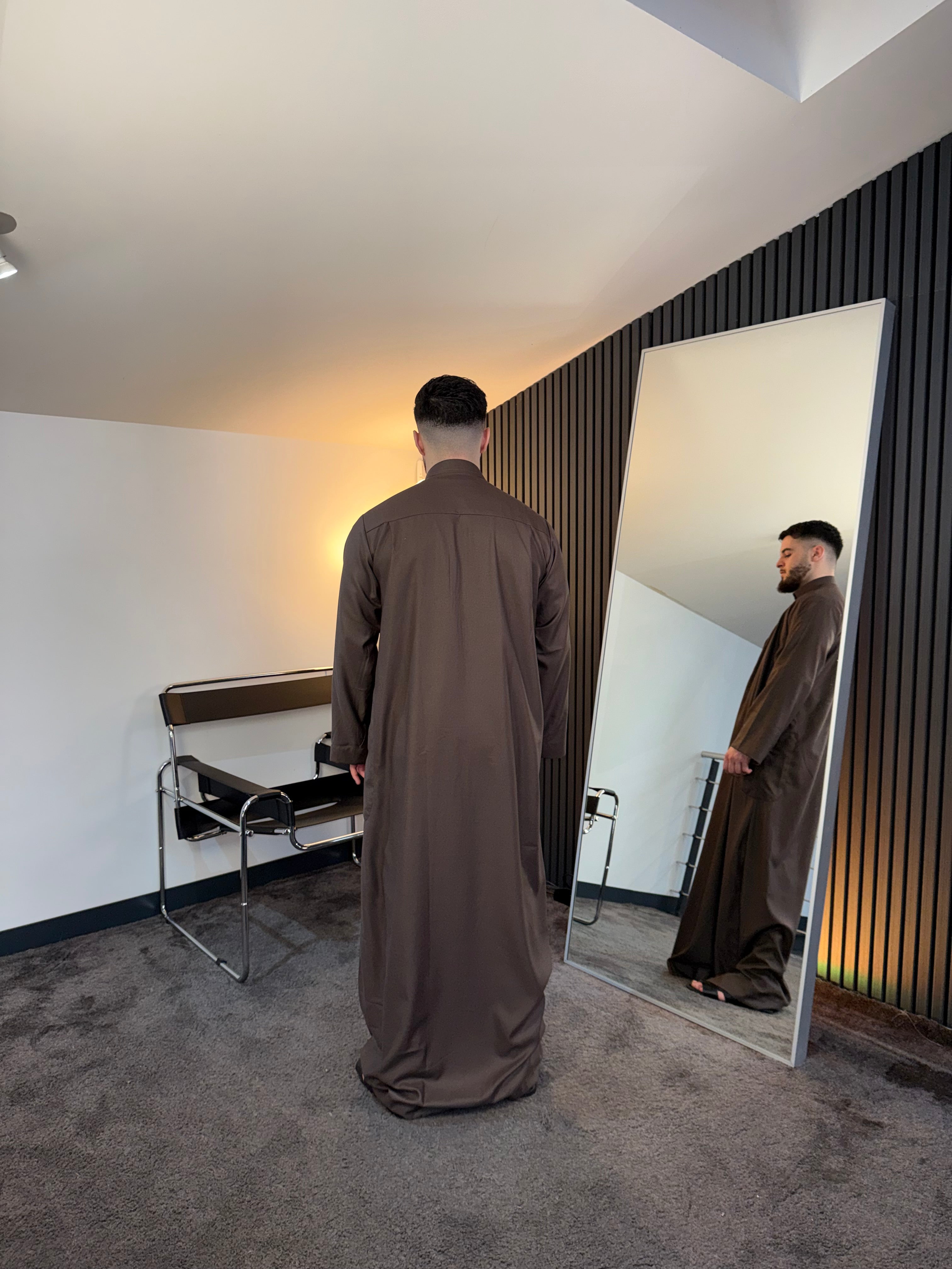 N°5 - LE QAMIS SAOUDIEN MARRON PRESTIGE HOMME