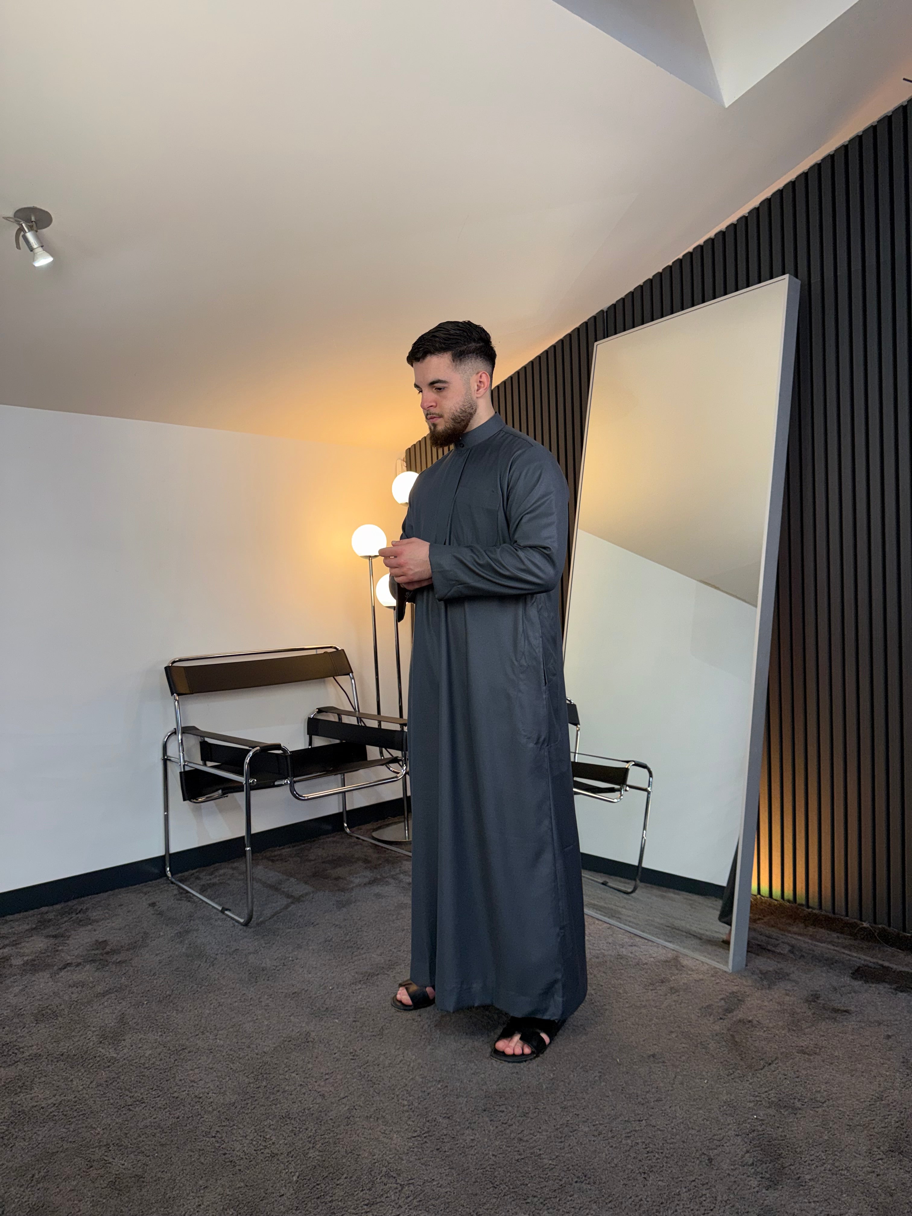 N°5 - LE QAMIS SAOUDIEN GRIS PRESTIGE HOMME