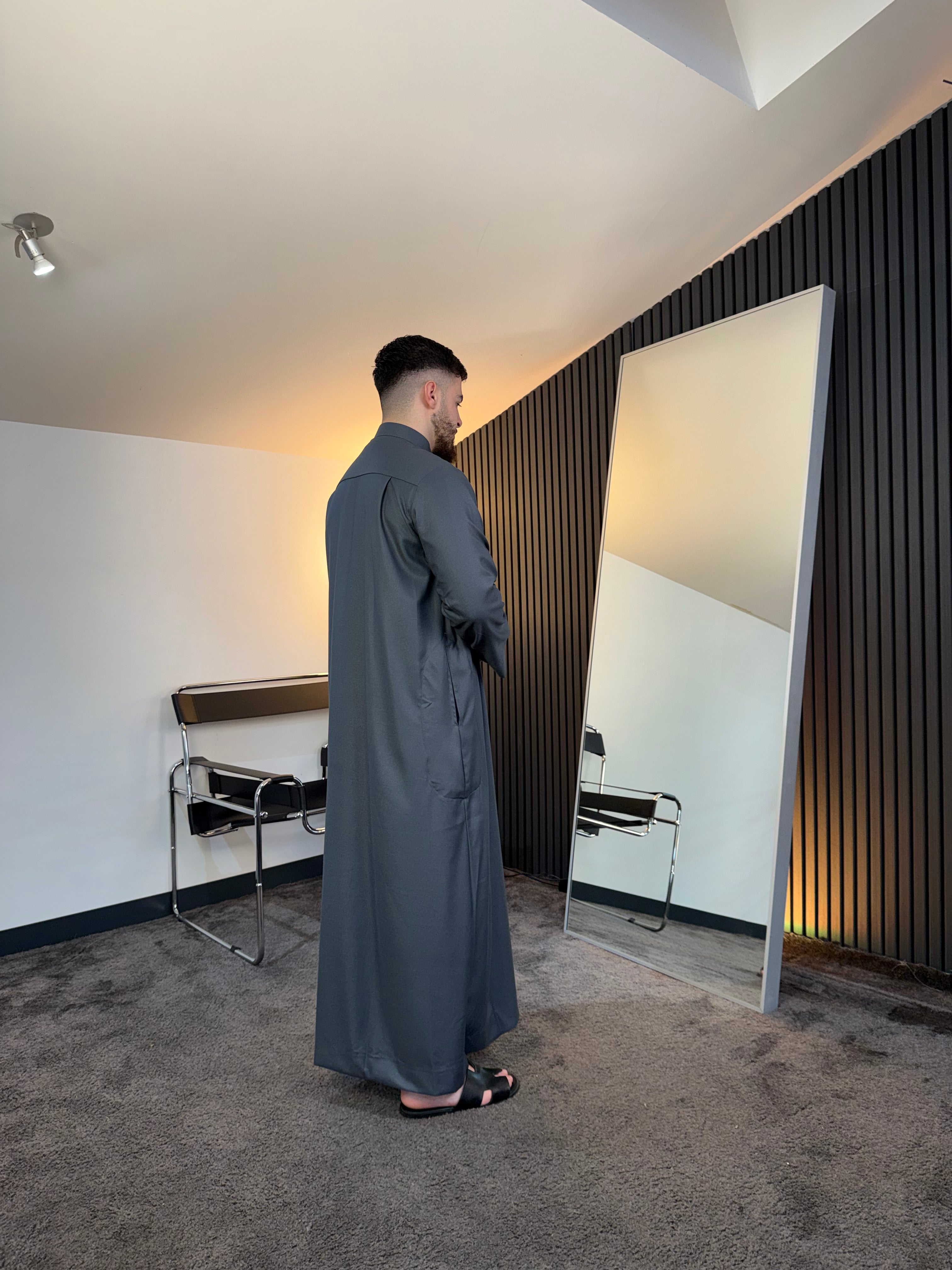 N°5 - LE QAMIS SAOUDIEN GRIS PRESTIGE HOMME