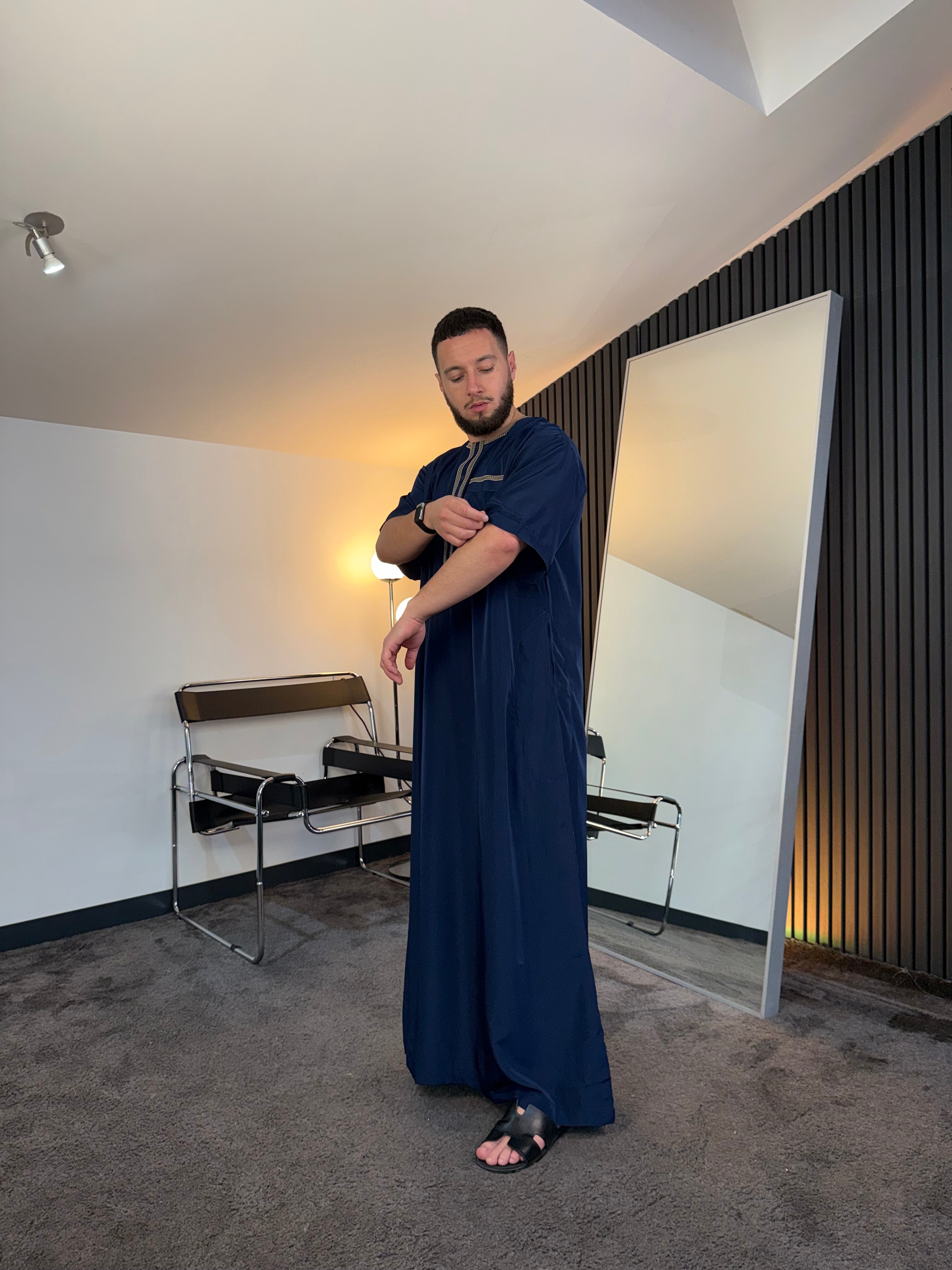 N°6 - QAMIS MANCHES COURTES  BLEU PRESTIGE FINITION BRODÉE HOMME