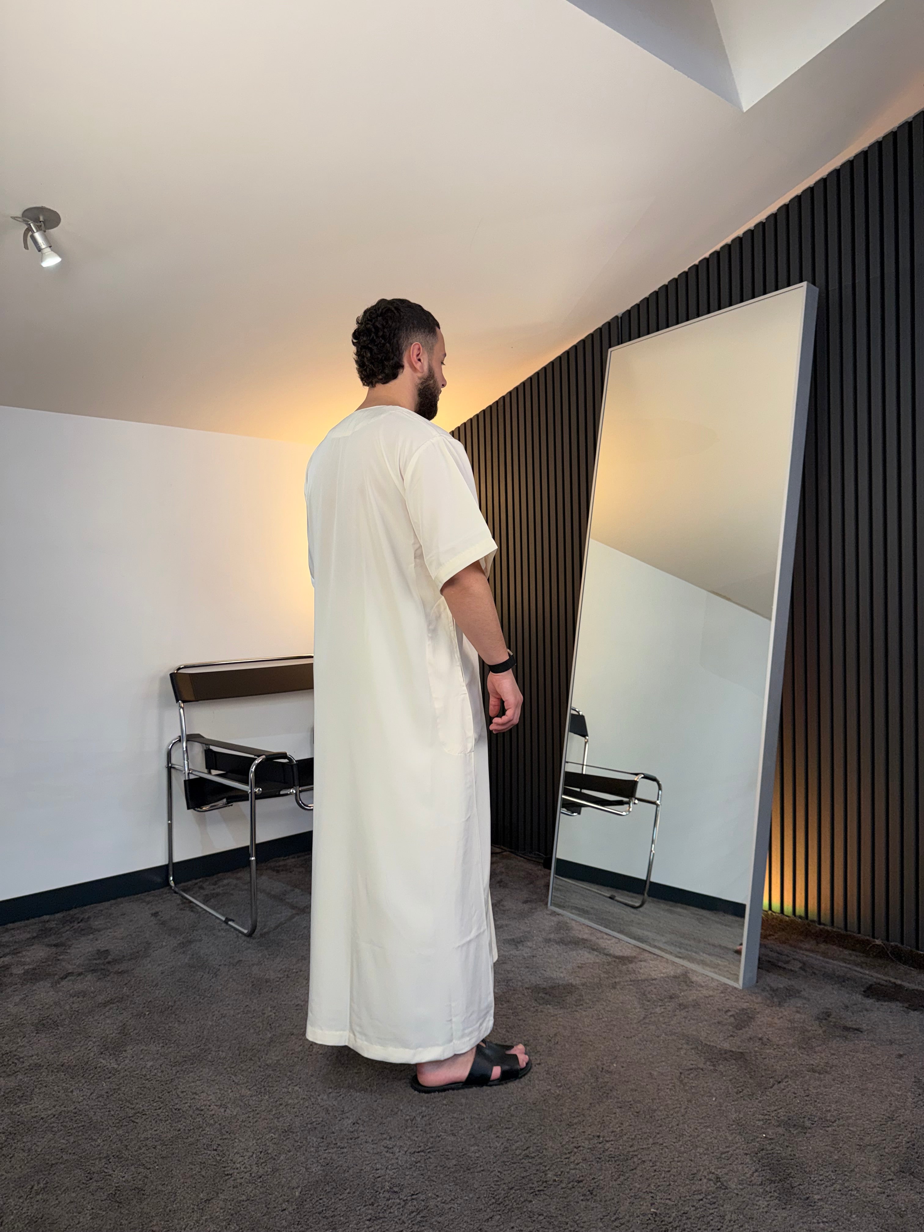 N°6 - QAMIS MANCHES COURTES  BLANC PRESTIGE FINITION BRODÉE HOMME