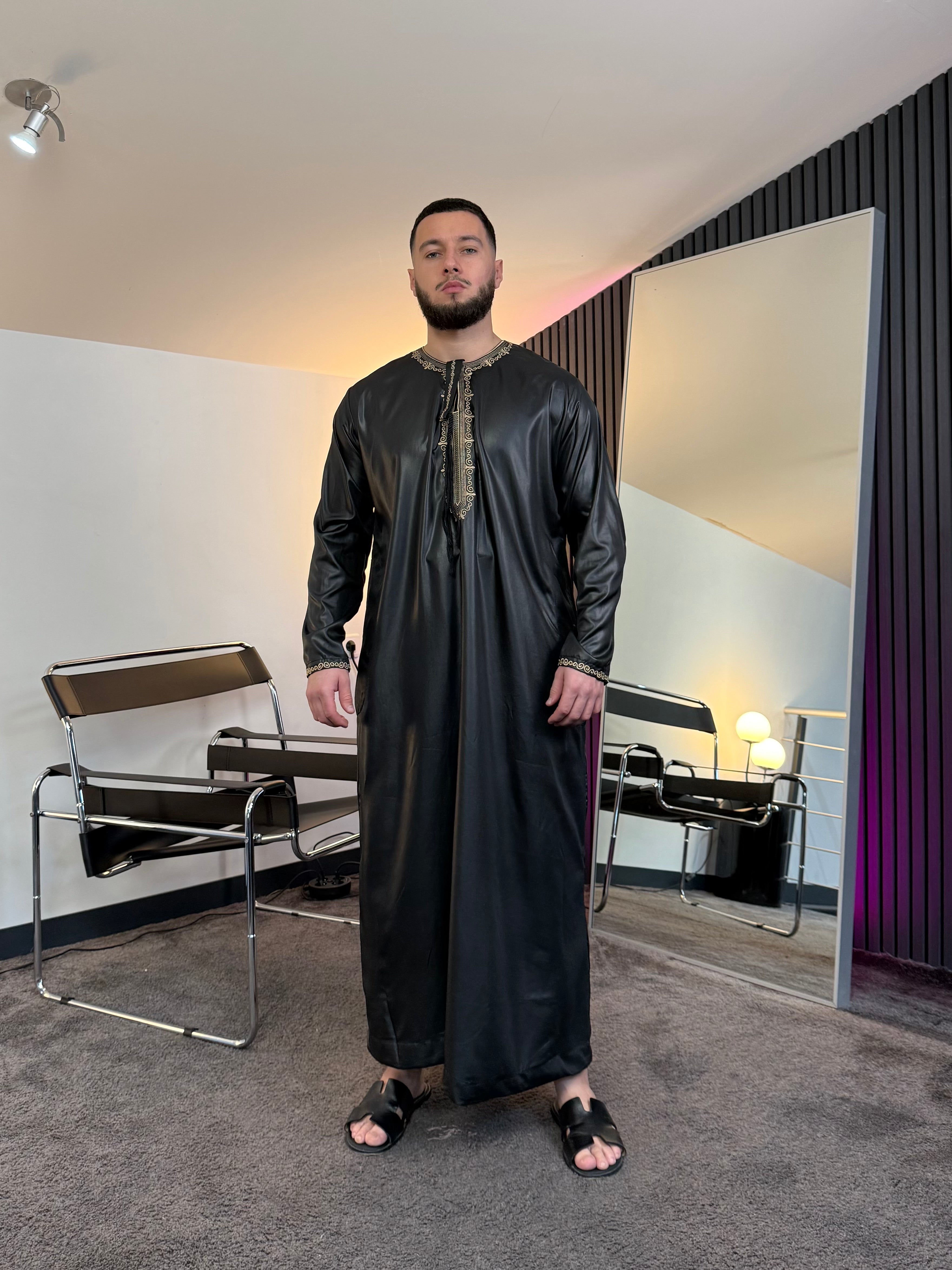 N°1 - QAMIS EMIRATI NOIR CIRÉE PRESTIGE HOMME DUBAÏ