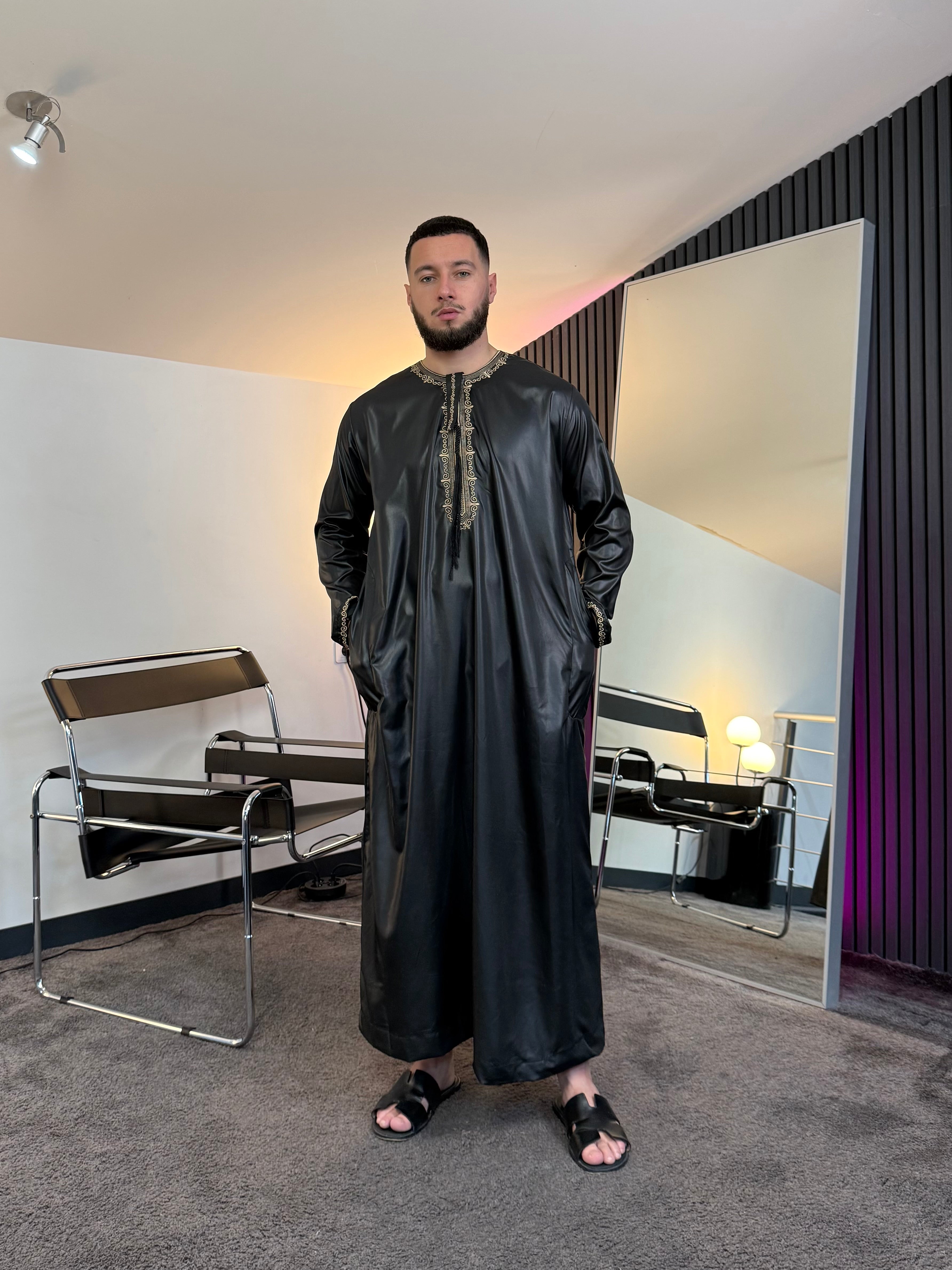 N°1 - QAMIS EMIRATI NOIR CIRÉE PRESTIGE HOMME DUBAÏ