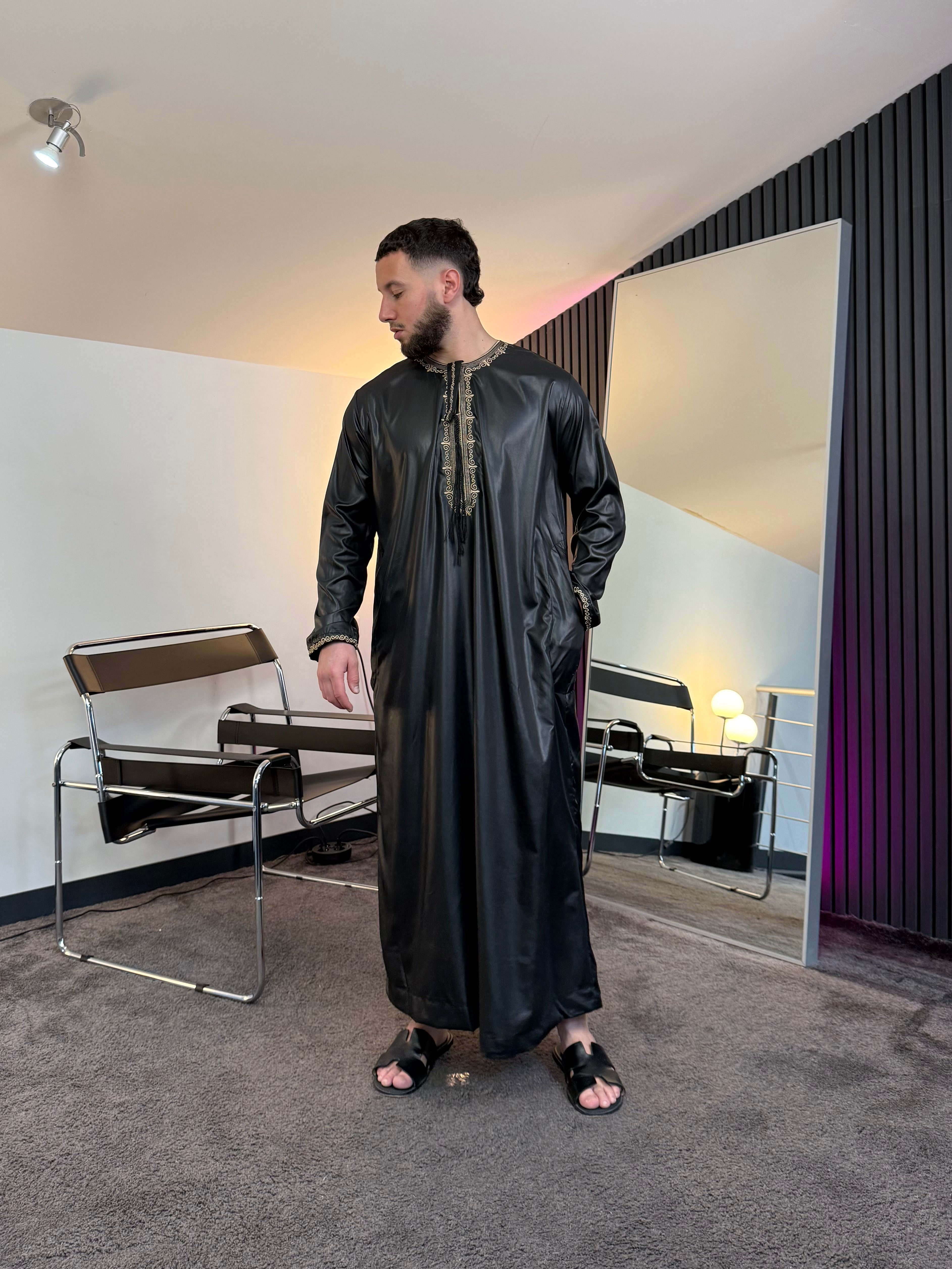 N°1 - QAMIS EMIRATI NOIR CIRÉE PRESTIGE HOMME DUBAÏ