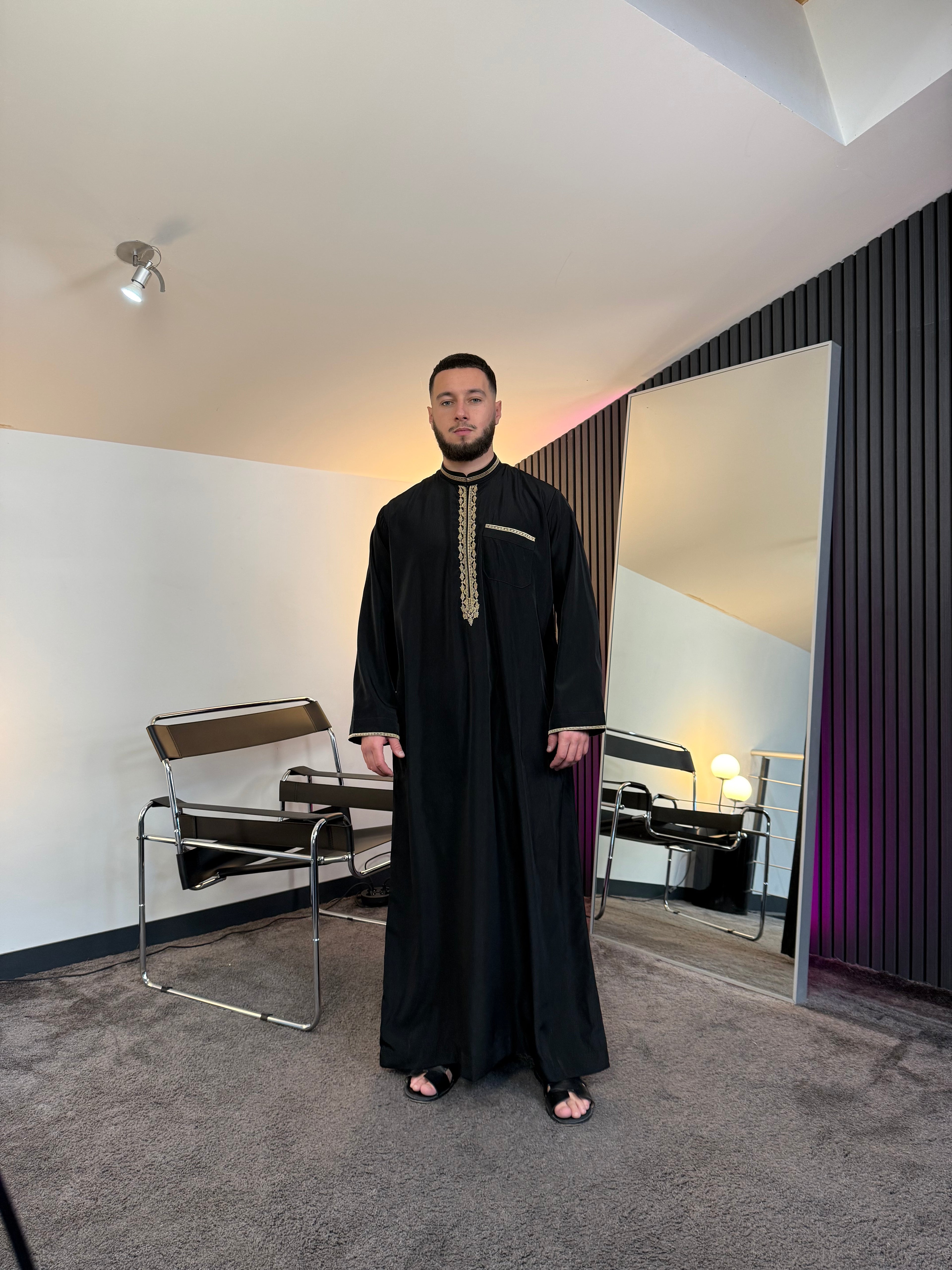 N°2 - QAMIS MANCHES LONGUES NOIR PRESTIGE FINITION BRODÉE HOMME