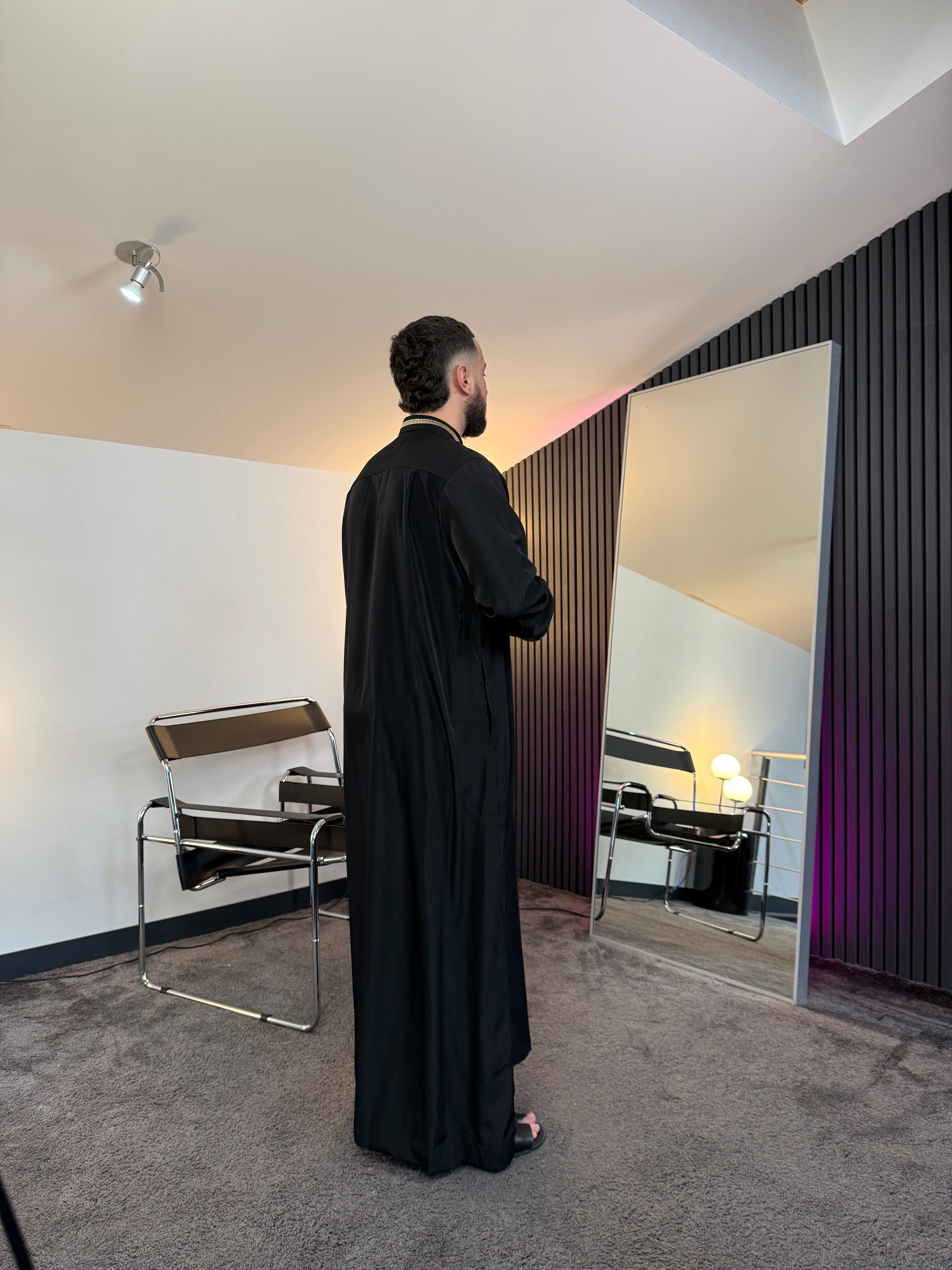 N°2 - QAMIS MANCHES LONGUES NOIR PRESTIGE FINITION BRODÉE HOMME