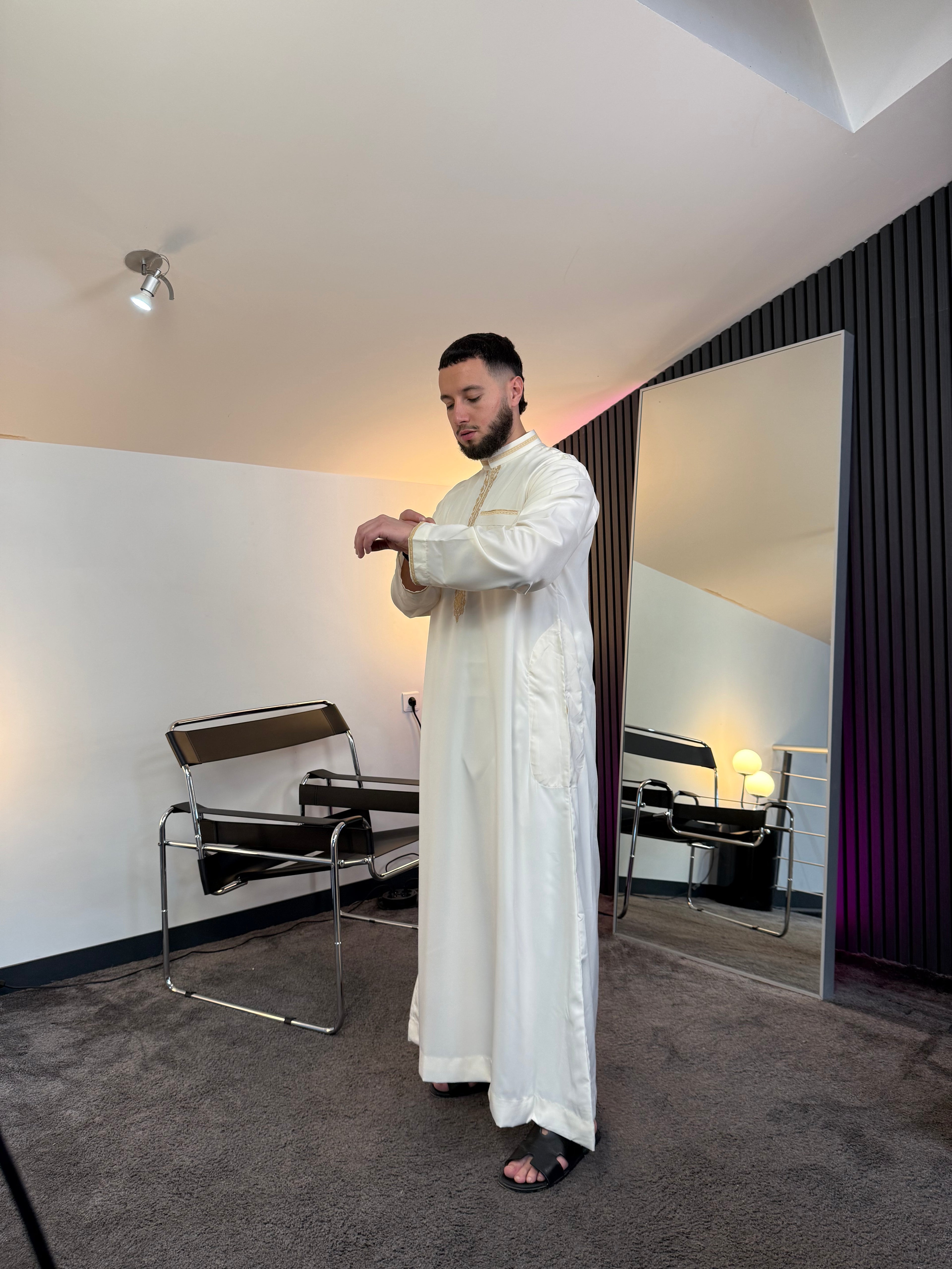 N°2 - QAMIS MANCHES LONGUES BLANC PRESTIGE FINITION BRODÉE HOMME