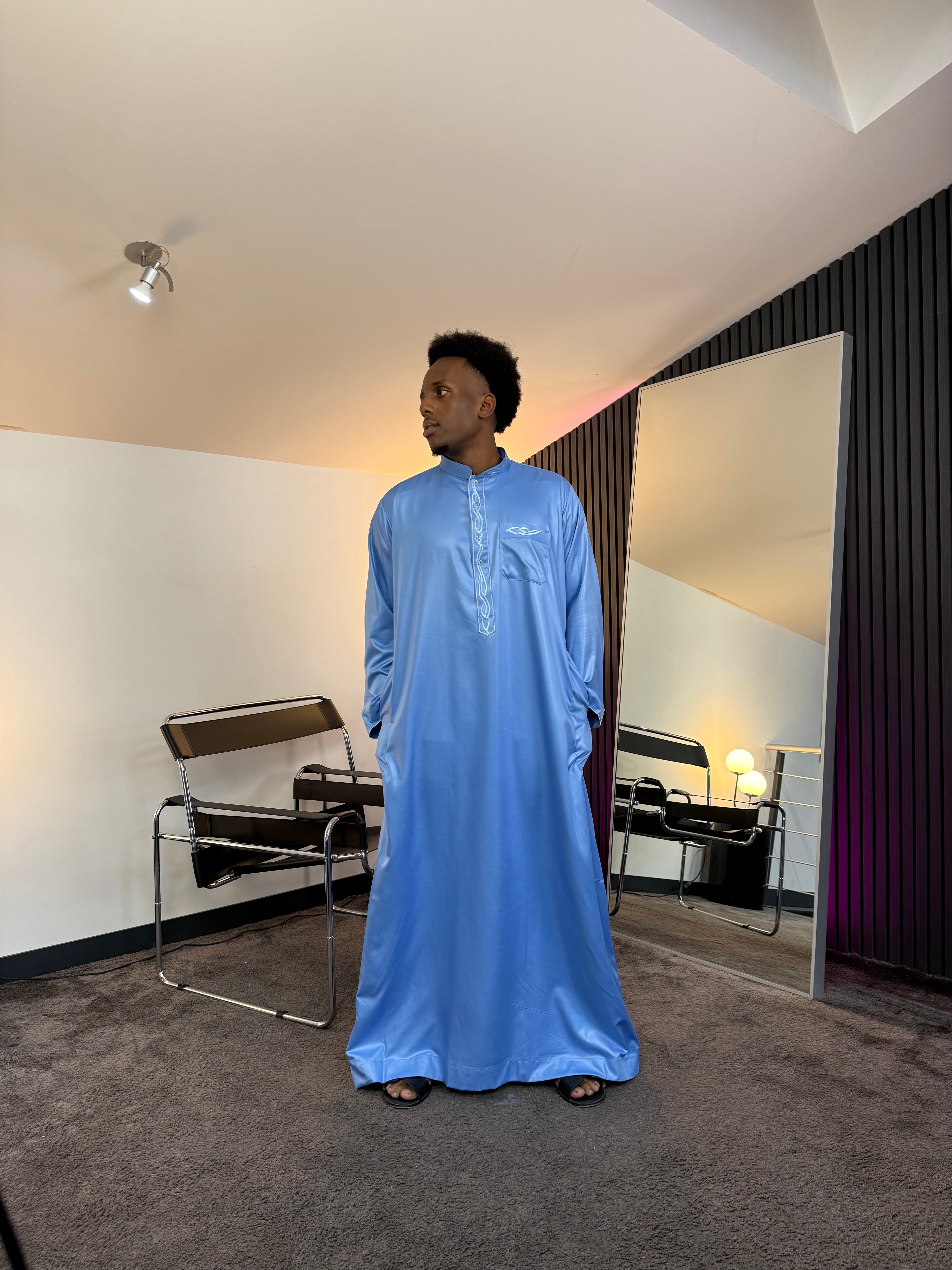 N°7 - QAMIS MANCHES LONGUES BLEU PRESTIGE FINITION BRODÉE HOMME