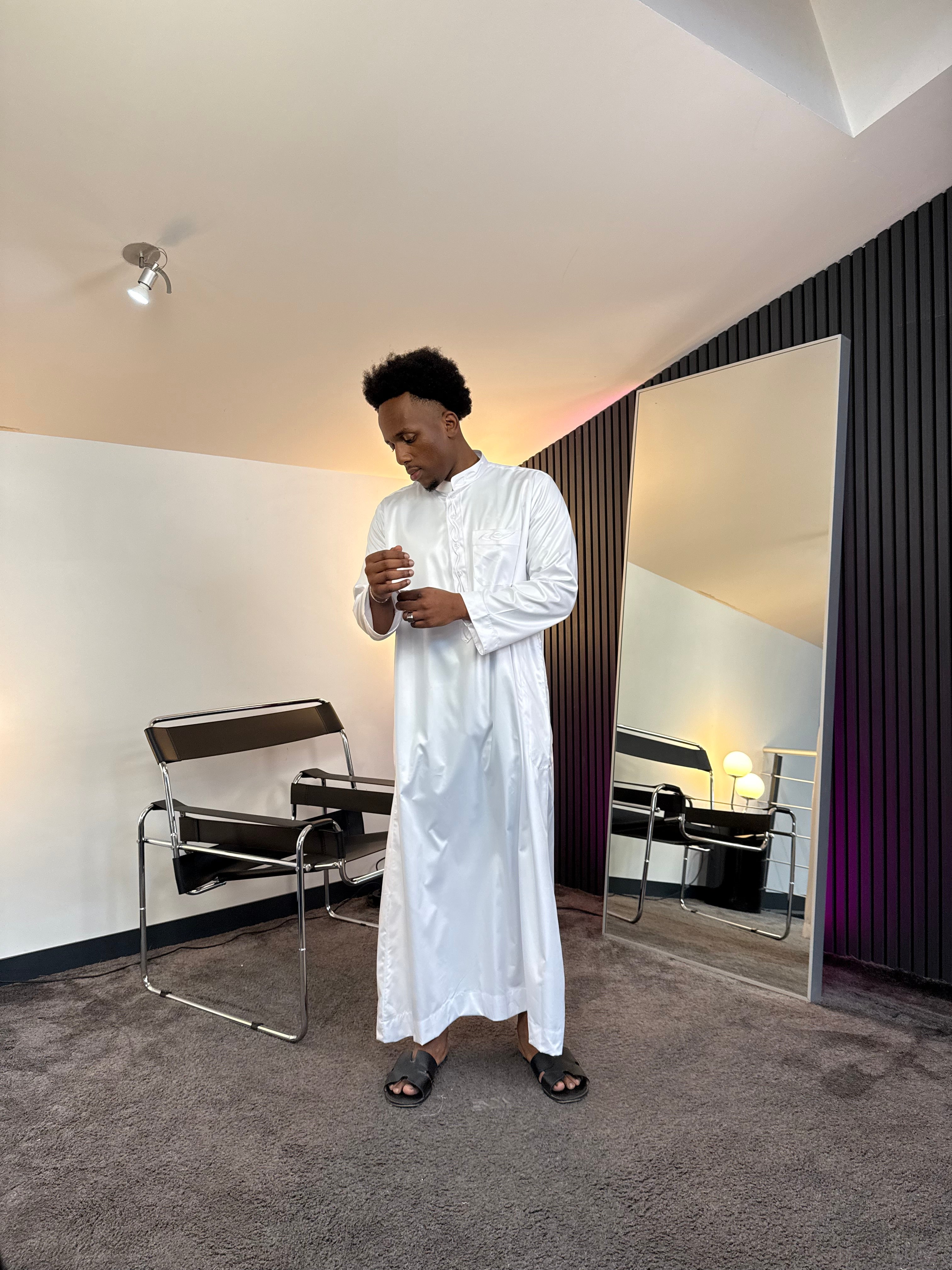 N°7 - QAMIS MANCHES LONGUES BLANC PRESTIGE FINITION BRODÉE HOMME